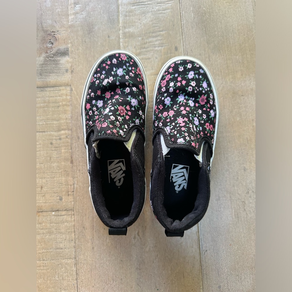 Girls Vans slip ons